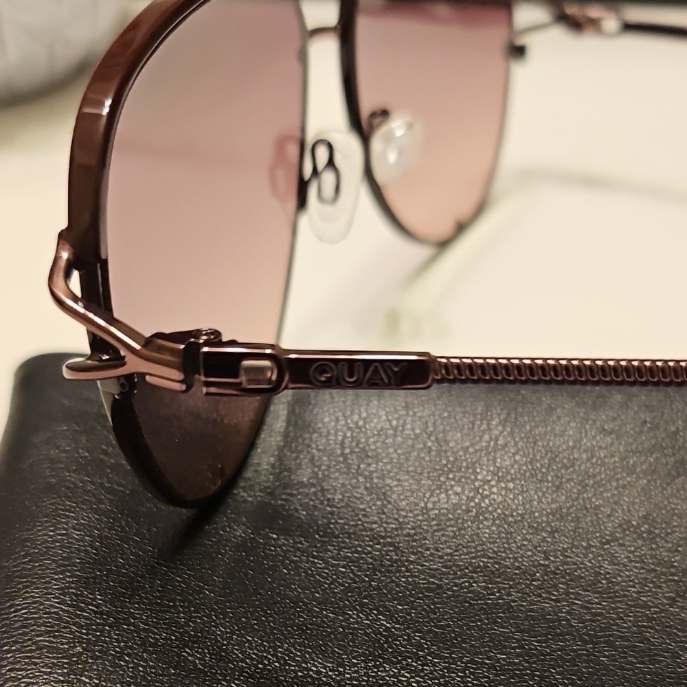 Quay Australia High Key Twist Sunglasses - Picture 2 of 6